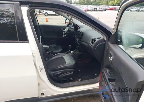 2018 Jeep Compass Trailhawk 4X4 from USA, damaged, VIN 3C4NJDDB6JT130729